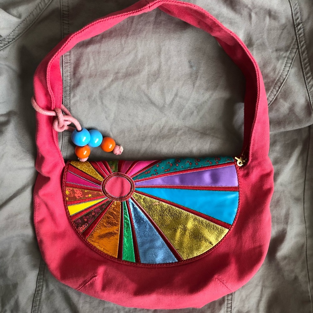 FINAL MARKDOWN • LOOP Shoulder Bag